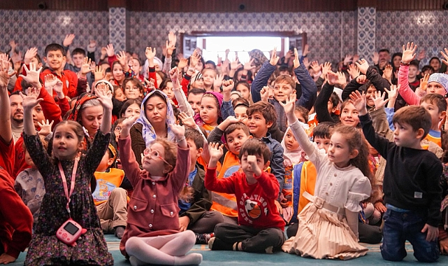 TRABZON’DA CAMİLER ÇOCUKLARLA ŞENLENDİ 