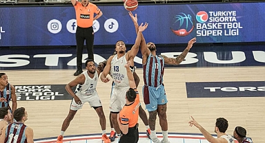 TRABZONSPOR'UN 10 MAÇLIK GALİBİYET SERİSİ ANADOLU EFES KARŞISINDA SONA ERDİ