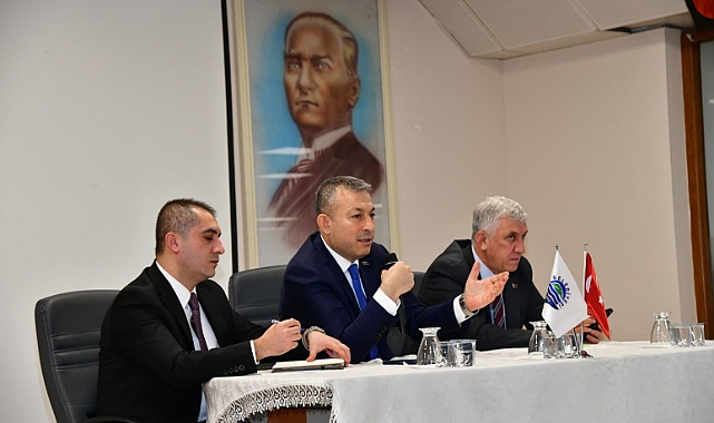 VALİ TAHİR ŞAHİN OF’TA MUHTARLARLA BİR ARAYA GELDİ