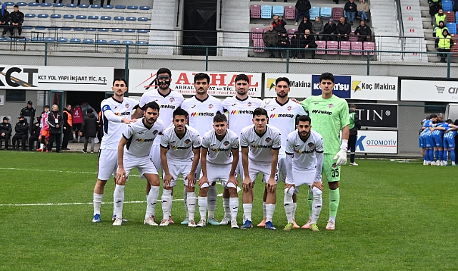 1461 TRABZON FK İKİ KIRMIZI KARTLA 9 KİŞİ KALDI, MAÇ BERABERE BİTTİ