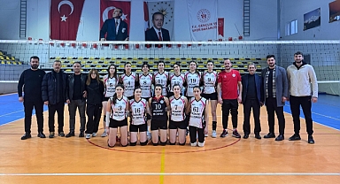 AKÇAABAT BELEDİYESPOR VOLEYBOLDA 2. LİG FİNAL GRUBUNDA