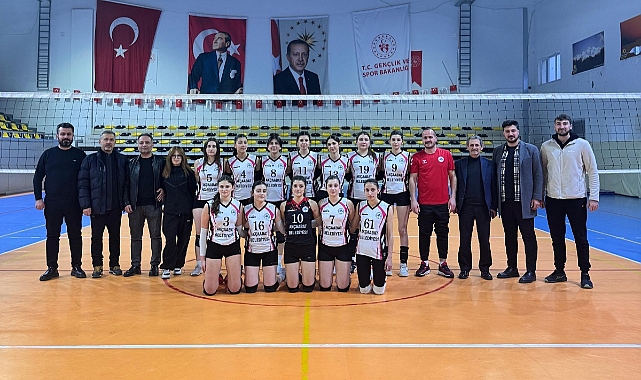 AKÇAABAT BELEDİYESPOR VOLEYBOLDA 2. LİG FİNAL GRUBUNDA