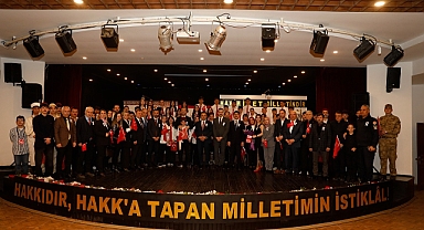 AKÇAABAT’TA 12 MART İSTİKLAL MARŞI’NIN KABULÜ VE MEHMET ÂKİF ERSOY’U ANMA PROGRAMI DÜZENLENDİ