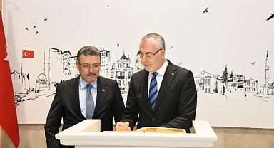 BAKAN IŞIKHAN’DAN TRABZON BÜYÜKŞEHİR BELEDİYESİ’NE ZİYARET