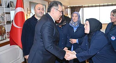 BAŞKAN GENÇ, BÜYÜKŞEHİR PERSONELİ İLE BAYRAMLAŞTI