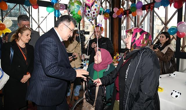 BAŞKAN GENÇ: ENGELLERİ KALDIRDIKÇA DAHA MUTLU BİR ŞEHİR OLACAĞIZ