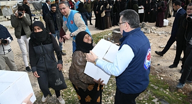 BAŞKAN GENÇ’TEN SURİYE’DE ÇADIR KENTE ZİYARET