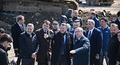 BAŞKAN GENÇ UZUNKUM YAŞAM ALANI PROJESİ’NDE SAHA ÇALIŞMALARINI BAŞLATTI