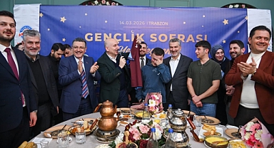  GENÇ:“TÜRKİYE’NİN YOLCULUĞUNA İMZA ATACAKSINIZ”