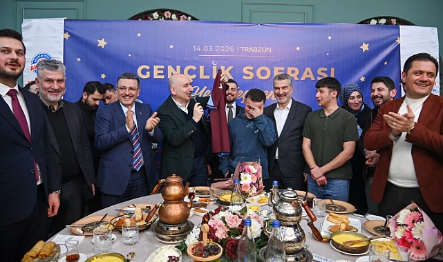  GENÇ:“TÜRKİYE’NİN YOLCULUĞUNA İMZA ATACAKSINIZ”