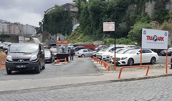 TRABZON’DA HANİFE HATUN CAMİİ ÖNÜNDEKİ OTOPARK İFTAR VE TERAVİHTE ÜCRETSİZ OLACAK