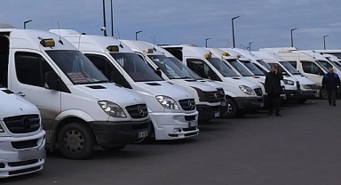 TRABZON’DA İLÇE MİNİBÜSLERİNE YÜZDE 30 ZAM