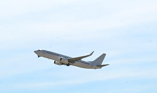 TRABZON'DA SİS UÇUŞLARI VURDU: BİRÇOK SEFER İPTAL EDİLDİ