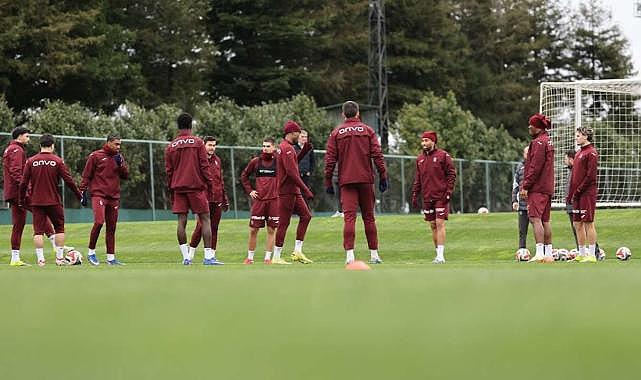 TRABZONSPOR, GALATASARAY DERBİSİ HAZIRLIKLARINI SÜRDÜRÜYOR
