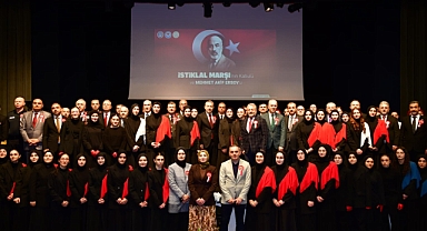 VALİ TAHİR ŞAHİN, İSTİKLAL MARŞI’NIN KABULÜNÜN 105. YIL DÖNÜMÜ ETKİNLİKLERİNE KATILDI