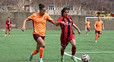 YÜKSEKOVA SPOR KULÜBÜ İLE TRABZONSPOR BERABERE KALDI: 1-1