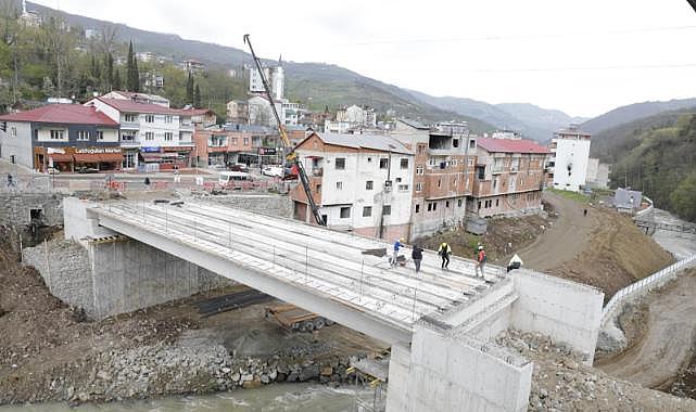 AKÇAABAT’TA KÖPRÜ PROJESİNDE SONA GELİNDİ