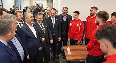 AKÇAABAT’TA SEBAT GENÇLİKSPOR’A MORAL ZİYARETİ