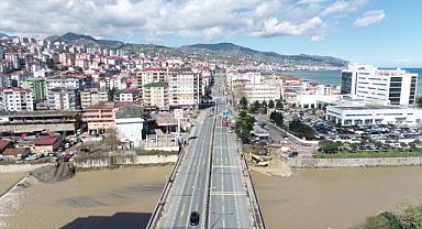 AKÇAABAT’TA ULAŞIMDA SEFERBERLİK: OSMANBABA VE HAÇKALIBABA HATTINDA YOĞUN ÇALIŞMA