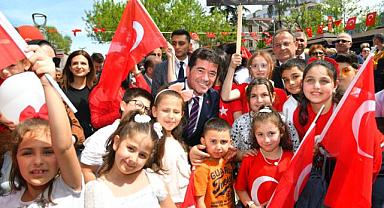 BAŞKAN KAYA, 23 NİSAN MESAJI YAYIMLADI