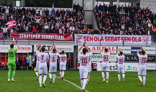BAŞKAN KAYA, ŞAMPİYON SEBAT GENÇLİKSPOR’U KUTLADI