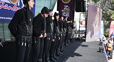 BAŞKENT’TE HORON FIRTINASI