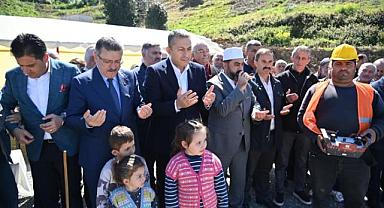 CAMİLER TOPLUMSAL BİRLİKTELİĞİN MERKEZİDİR