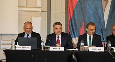 DKBB MECLİS TOPLANTISI’NDA KONUŞAN BAŞKAN GENÇ: “BELEDİYE KANUNU’NDA DEĞİŞİKLİK ISRARLI TALEBİMİZDİR”