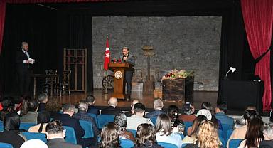 HÜSEYİN KAZAZ KÜLTÜR MERKEZİ “MUHACİRLİK” OYUNU İLE AÇILDI