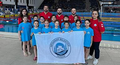 ORTAHİSAR BELEDİYESPOR’UN MİNİK YÜZÜCÜLERİ 28 MADALYA KAZANDI