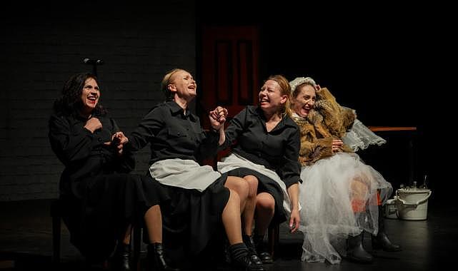 TRABZON’DA TİYATRO FESTİVALİ COŞKUSU SÜRÜYOR