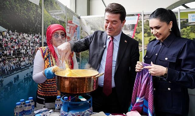 TRABZON GÜNLERİ’NDE BAŞKAN KAYA’YA YOĞUN İLGİ