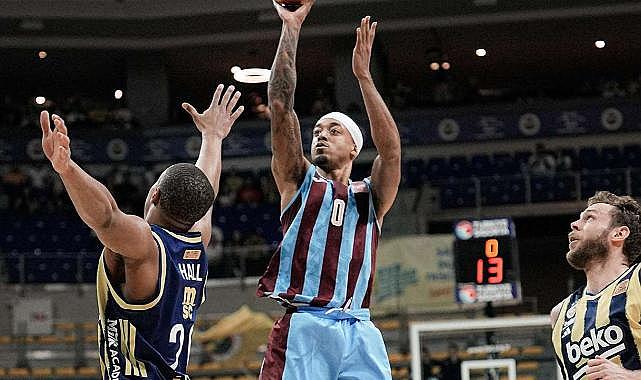 TRABZONSPOR’DA MARCQUISE REED FARKI! FENERBAHÇE DEPLASMANINDA PARMAK ISIRTTI
