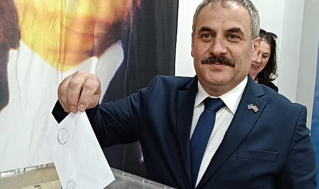 ANAHTAR PARTİ MAÇKA’DA GÜVEN TAZELEDİ: KÖKSAL DANIŞMAZ YENİDEN BAŞKAN SEÇİLDİ
