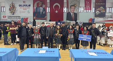 BÜYÜKŞEHİR’İN HALK OYUNLARI EKİBİ BÖLGE ŞAMPİYONU OLDU