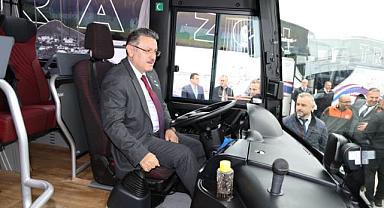 BÜYÜKŞEHİR'İN SOSYAL HİZMET FİLOSUNA 12 YENİ OTOBÜS DAHİL EDİLDİ