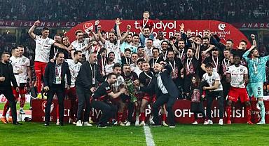 ÇORUM FK SÜPER LİG’E YÜKSELDİ