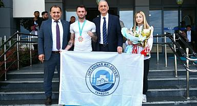ORTAHİSAR BELEDİYESİ SPORCULARI DÜNYA KUPASI’NDAN ŞAMPİYONLUKLA DÖNDÜ