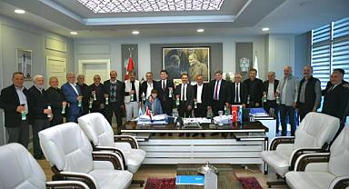 ORTAHİSAR’DAKİ MUHTARLAR, BAŞKAN KAYA’YI ZİYARET ETTİ