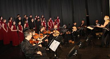 TRT TRABZON TSM GENÇLİK KOROSU’NDAN BÜYÜLEYİCİ KONSER