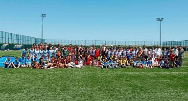 AKÇAABAT BELEDİYESİ GENÇLERİ SPORLA BULUŞTURMAYA DEVAM EDİYOR