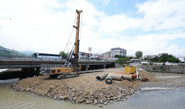 AKÇAABAT’TA ULAŞIMI RAHATLATACAK DEV PROJEDE İLK ADIM