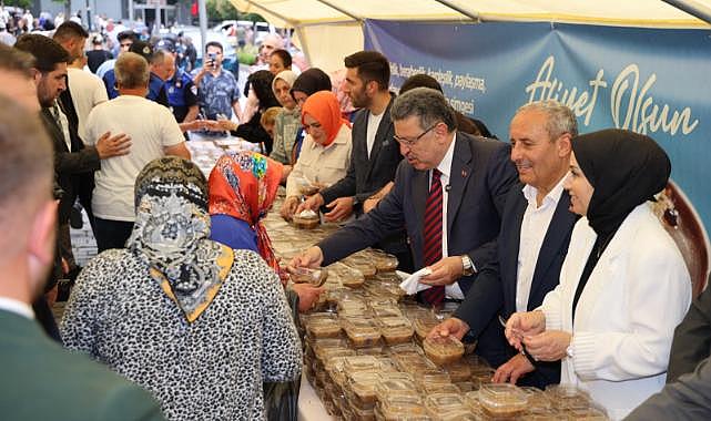 BÜYÜKŞEHİR'DEN 3 BİN KİŞİYE AŞURE İKRAMI