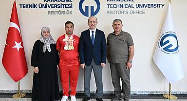DÜNYANIN KONUŞTUĞU ŞAMPİYON KTÜ'YÜ ZİYARET ETTİ