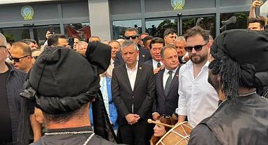 ÖZGÜR ÖZEL’DEN TRABZON’DA “SEÇME VE SEÇİLME HAKKI” VURGUSU