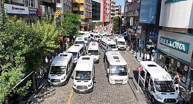 TRABZON'DA DOLMUŞ GÜZERGÂHI DEĞİŞTİ: VATANDAŞLAR MEMNUN