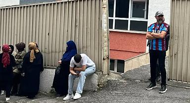 TRABZON’DA YKS HEYECANI: ÖĞRENCİLER VE VELİLER OKULLAR ÖNÜNDE BULUŞTU