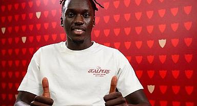 TRABZONSPOR’DA MENDY BELİRSİZLİĞİ SONA ERDİ