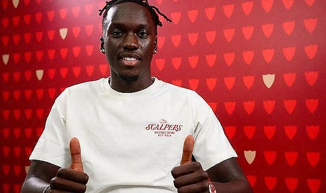 TRABZONSPOR’DA MENDY BELİRSİZLİĞİ SONA ERDİ