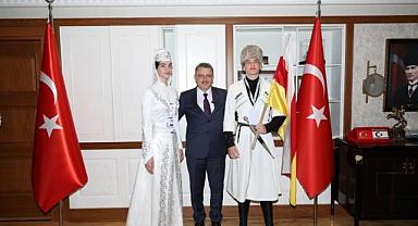 BAŞKAN GENÇ: TRABZON'DAN DÜNYAYA BARIŞ MESAJI VERECEĞİZ